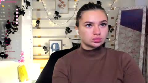 Monika online show from October 26, 2025, 12:55 pm