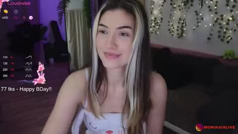 Monika online show from September 20, 2025, 8:21 pm