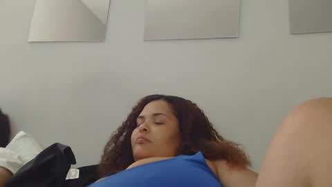 Snapshot of moniqueandpapi chatting on April 18, 2026, 9:26 pm Moniquelalatina online show from April 18, 2026, 9:26 pm