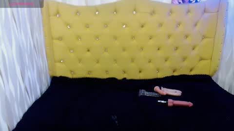 Snapshot of moniquehick chatting on January 21, 2025, 4:05 pm Monica online show from January 21, 2025, 4:05 pm