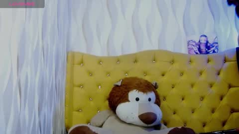 Snapshot of moniquehick chatting on February 24, 2025, 4:04 pm Monica online show from February 24, 2025, 4:04 pm