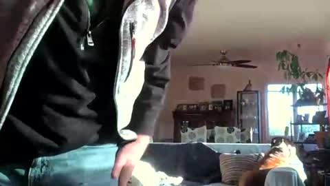 Snapshot of monkeedance chatting on December 6, 2024, 11:47 pm Monkee Dance online show from December 6, 2024, 11:47 pm