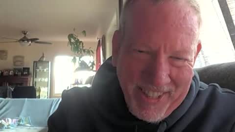 Snapshot of monkeedance chatting on December 15, 2024, 8:25 pm Monkee Dance online show from December 15, 2024, 8:25 pm