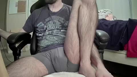 monkey_4u online show from February 13, 2025, 4:17 pm