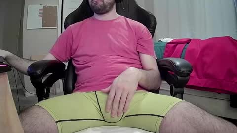 monkey_4u online show from February 21, 2025, 8:49 pm