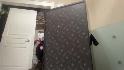 Monroe online show from December 6, 2024, 8:48 am