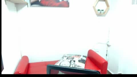 Snapshot of monserrat_diva chatting on May 25, 2026, 6:36 pm monserrat_diva online show from May 25, 2026, 6:36 pm