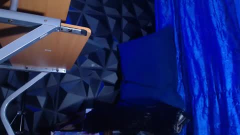 dorian online show from October 9, 2025, 2:42 am