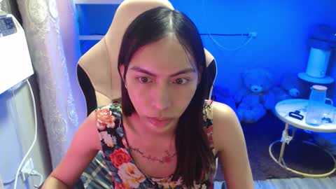 ELYSE A SIMPLE GIRL online show from October 4, 2025, 10:02 am