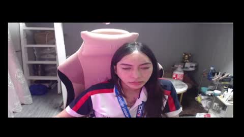 ELYSE A SIMPLE GIRL online show from February 7, 2026, 11:25 am