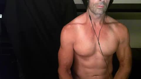 Snapshot of monsterdildos chatting on January 10, 2025, 7:25 am monsterdildos online show from January 10, 2025, 7:25 am