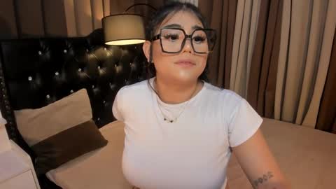 Snapshot of monstrouscockdivaontop chatting on January 23, 2025, 1:41 am Ruthie online show from January 23, 2025, 1:41 am