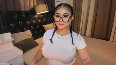 Snapshot of monstrouscockdivaontop chatting on February 7, 2025, 1:25 am Ruthie online show from February 7, 2025, 1:25 am