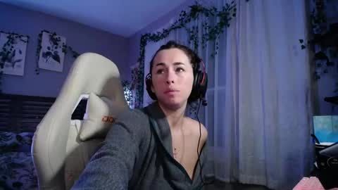 Lydia Mooney online show from December 28, 2024, 1:29 am