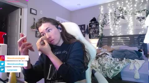 Lydia Mooney online show from January 4, 2025, 12:05 am