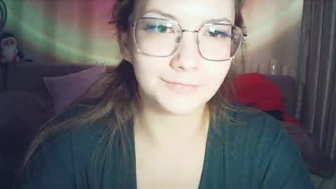 Snapshot of moodiemira chatting on March 5, 2026, 2:51 am moodiemira online show from March 5, 2026, 2:51 am