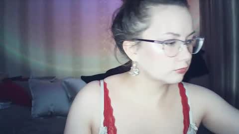 Snapshot of moodiemira chatting on March 21, 2026, 4:32 pm moodiemira online show from March 21, 2026, 4:32 pm