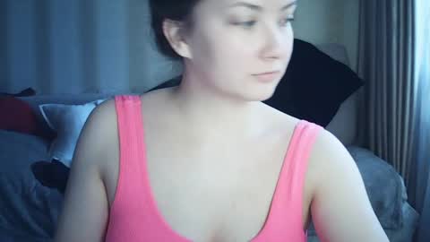 Snapshot of moodiemira chatting on April 2, 2026, 1:53 pm moodiemira online show from April 2, 2026, 1:53 pm