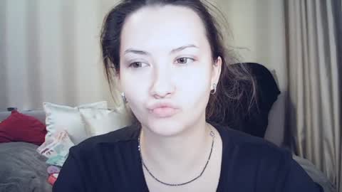 Snapshot of moodiemira chatting on April 21, 2026, 5:50 pm moodiemira online show from April 21, 2026, 5:50 pm
