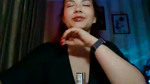 Snapshot of moodiemira chatting on May 26, 2026, 8:05 pm moodiemira online show from May 26, 2026, 8:05 pm