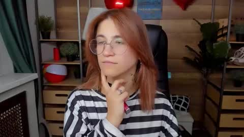 Snapshot of moon13152 chatting on September 24, 2025, 3:59 pm Katrin online show from September 24, 2025, 3:59 pm