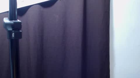 moon_and_fire_ online show from November 17, 2025, 2:39 am