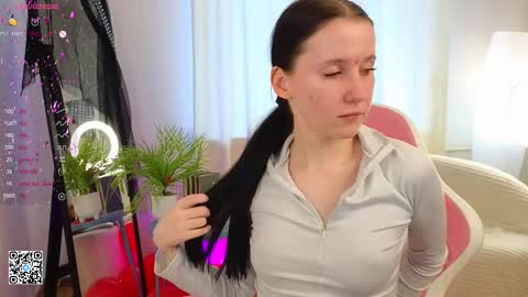 Lola online show from February 24, 2025, 12:48 pm