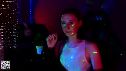 Lola online show from February 28, 2025, 6:31 pm