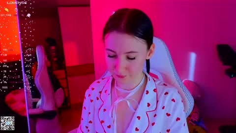 Lola online show from March 10, 2025, 6:16 am