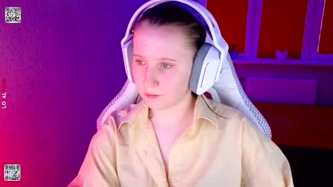 Lola online show from March 16, 2026, 2:43 pm