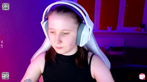 Lola online show from March 25, 2026, 5:30 pm