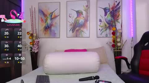 Moon online show from December 15, 2025, 7:40 pm