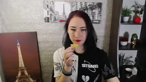 Diana online show from October 28, 2025, 9:39 pm