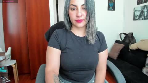 Luna online show from April 3, 2026, 9:02 pm