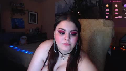 Keira online show from November 16, 2025, 8:03 pm