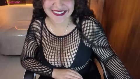 Online 800 to 1400 online show from October 12, 2025, 1:10 pm