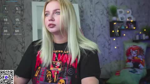 Emilia online show from December 16, 2025, 9:03 am