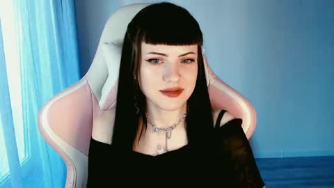  sophie  online show from May 5, 2026, 4:15 pm