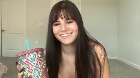 mooni minx online show from September 15, 2025, 7:58 pm