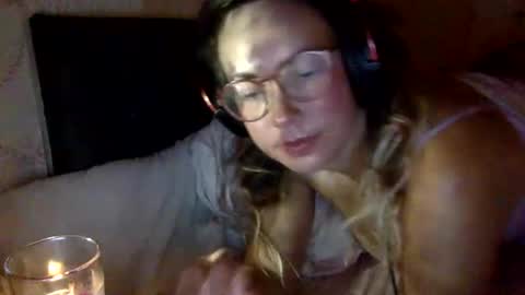 Moonlight Kitty online show from June 8, 2026, 12:25 am