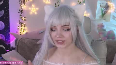 Snapshot of moonlight_mia chatting on February 19, 2025, 5:16 pm Mia   online show from February 19, 2025, 5:16 pm