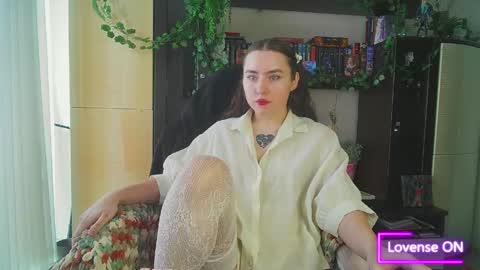 moonlight_sonataa online show from May 17, 2026, 6:33 am