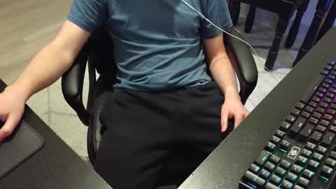 moonlighter7 online show from November 10, 2025, 1:37 am