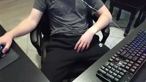 moonlighter7 online show from November 29, 2025, 10:13 pm