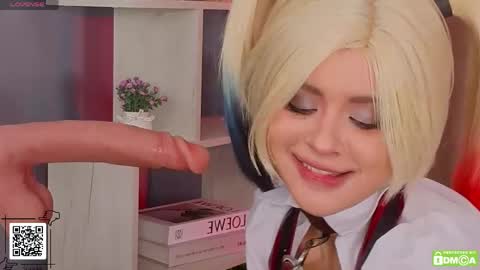 Snapshot of moontongue chatting on May 31, 2026, 10:11 am Trisha online show from May 31, 2026, 10:11 am