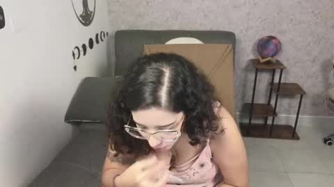 Moon Woman online show from March 7, 2025, 9:40 am