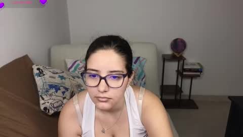 Snapshot of moonwoman_ chatting on January 19, 2026, 1:42 am Moon Woman online show from January 19, 2026, 1:42 am