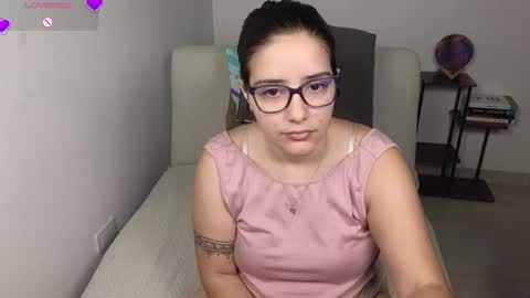 Snapshot of moonwoman_ chatting on February 6, 2026, 2:49 am Moon Woman online show from February 6, 2026, 2:49 am