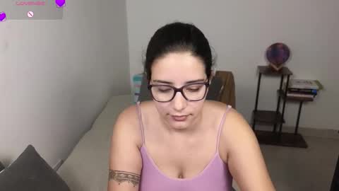 Snapshot of moonwoman_ chatting on March 4, 2026, 3:01 am Moon Woman online show from March 4, 2026, 3:01 am