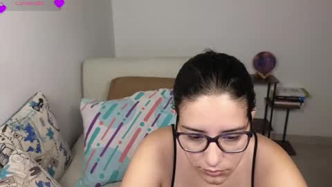 Snapshot of moonwoman_ chatting on March 20, 2026, 3:22 am Moon Woman online show from March 20, 2026, 3:22 am